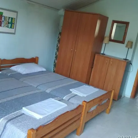 Vila Anastasia 20μ από την θάλασσα διαμέρισμα 2ο ορόφου * Flogita